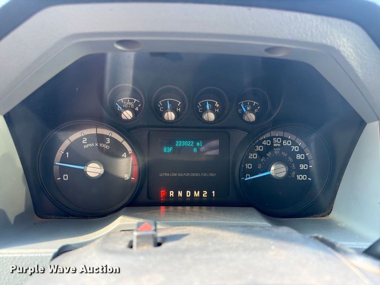 image for item EA7365 2013 Ford F550 Super Duty utility / service truck