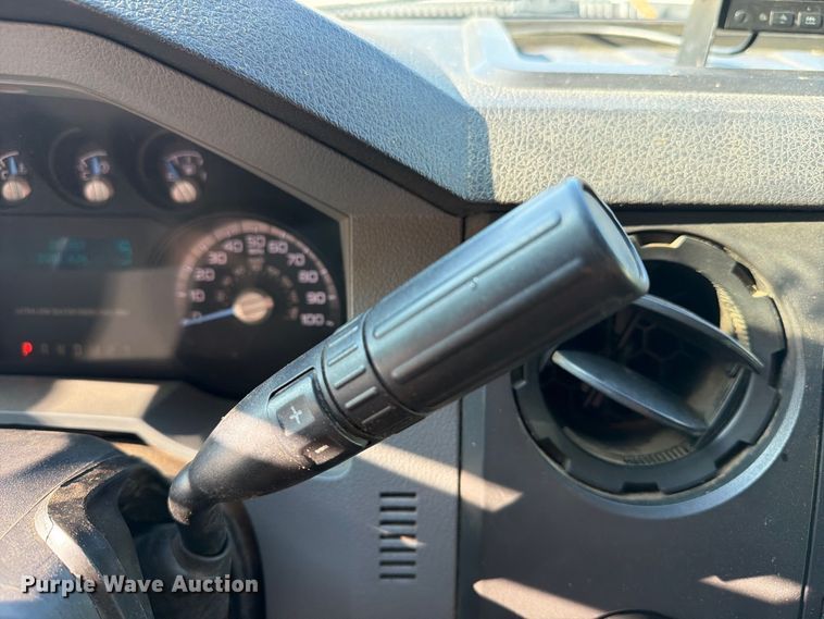 image for item EA7365 2013 Ford F550 Super Duty utility / service truck