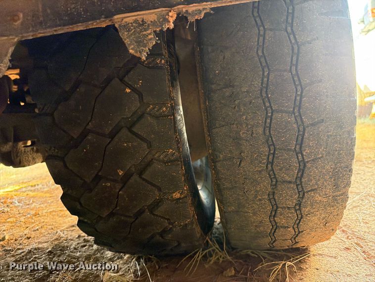 image for item EA7365 2013 Ford F550 Super Duty utility / service truck