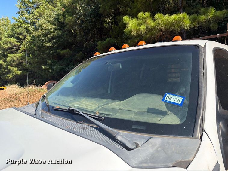 image for item EA7366 2013 Ford F350 Super Duty Crew Cab flatbed pickup truck
