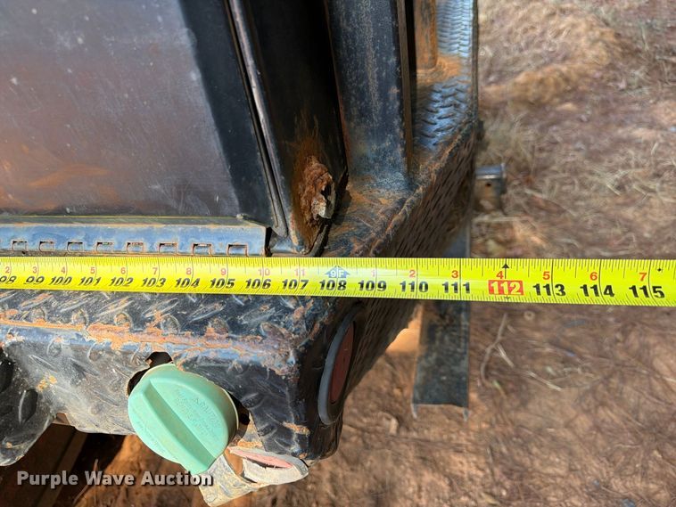image for item EA7366 2013 Ford F350 Super Duty Crew Cab flatbed pickup truck
