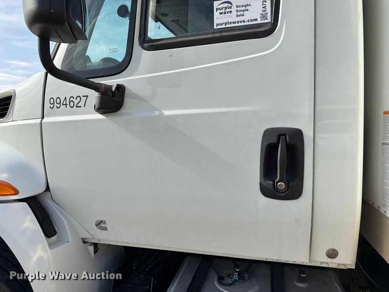 image for item EA7381 2019 International DuraStar 4300 refrigerated truck