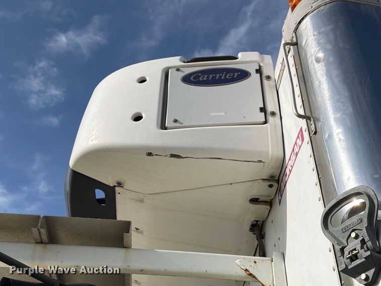 image for item EA7381 2019 International DuraStar 4300 refrigerated truck