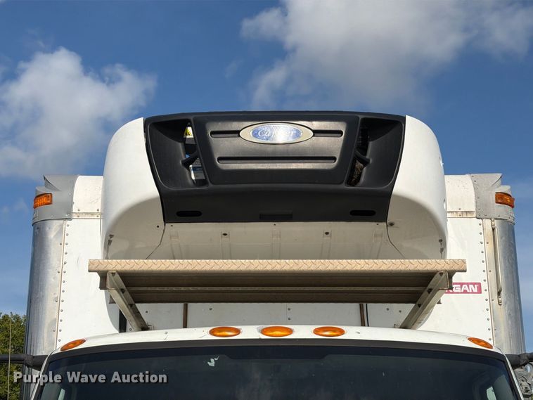 image for item EA7381 2019 International DuraStar 4300 refrigerated truck