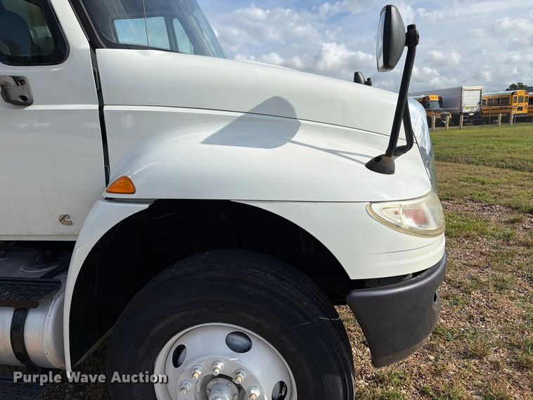 image for item EA7381 2019 International DuraStar 4300 refrigerated truck