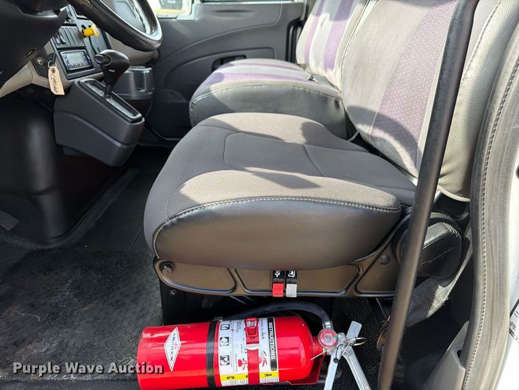 image for item EA7381 2019 International DuraStar 4300 refrigerated truck