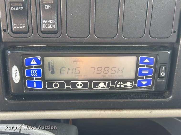 image for item EA7381 2019 International DuraStar 4300 refrigerated truck