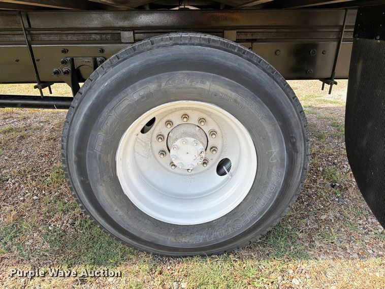 image for item EA7381 2019 International DuraStar 4300 refrigerated truck
