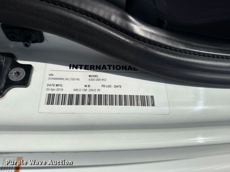 image for item EA7381 2019 International DuraStar 4300 refrigerated truck