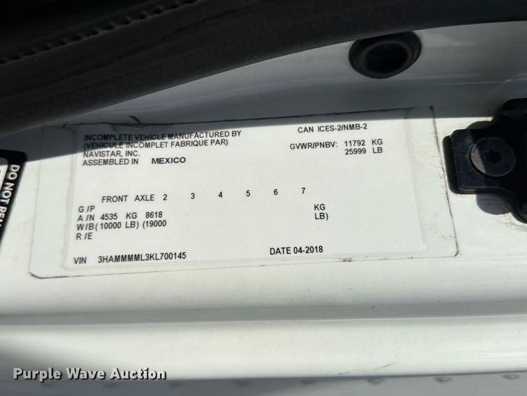 image for item EA7381 2019 International DuraStar 4300 refrigerated truck