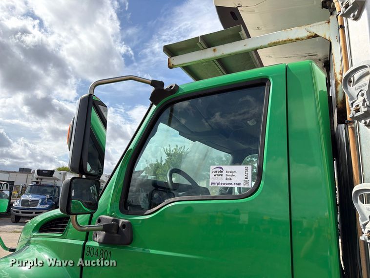 image for item EA7382 2020 International MV607 refrigerated truck
