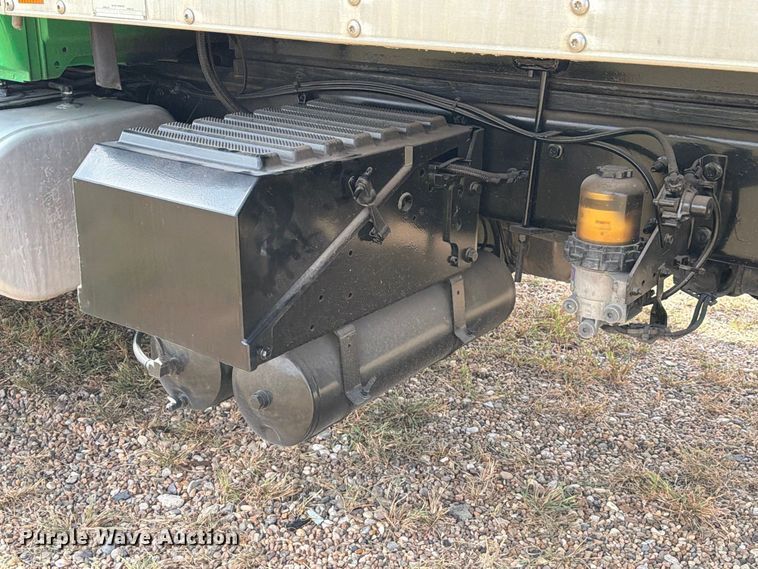 image for item EA7382 2020 International MV607 refrigerated truck