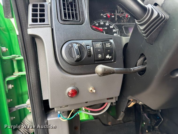 image for item EA7382 2020 International MV607 refrigerated truck