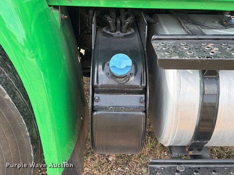 image for item EA7382 2020 International MV607 refrigerated truck