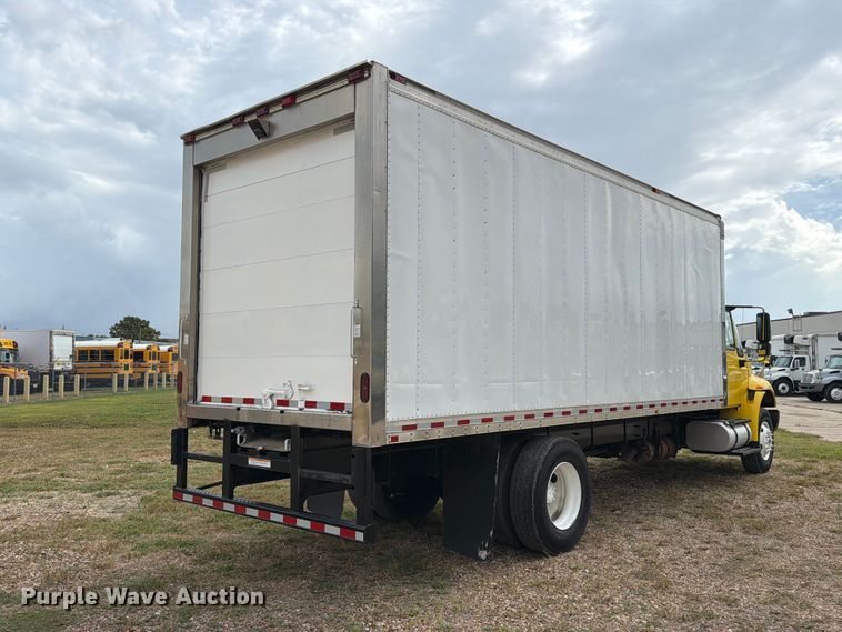 image for item EA7383 2019 International DuraStar 4300 refrigerated truck