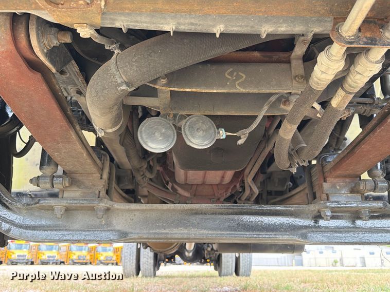 image for item EA7383 2019 International DuraStar 4300 refrigerated truck