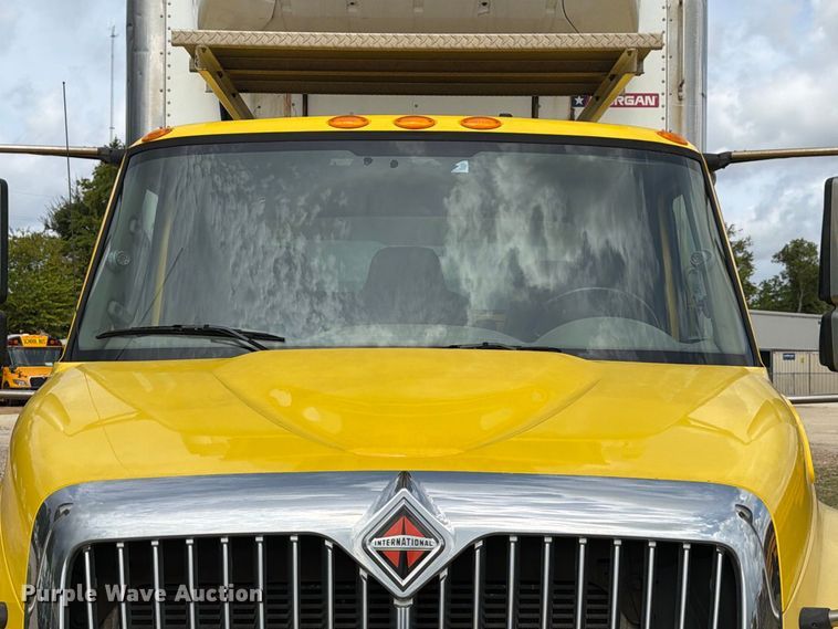 image for item EA7383 2019 International DuraStar 4300 refrigerated truck