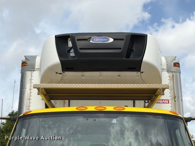 image for item EA7383 2019 International DuraStar 4300 refrigerated truck