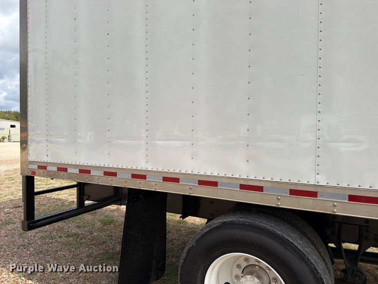 image for item EA7383 2019 International DuraStar 4300 refrigerated truck