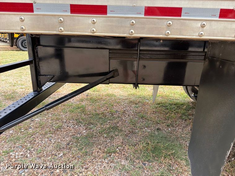 image for item EA7383 2019 International DuraStar 4300 refrigerated truck
