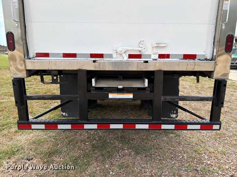 image for item EA7383 2019 International DuraStar 4300 refrigerated truck
