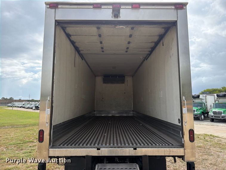 image for item EA7383 2019 International DuraStar 4300 refrigerated truck