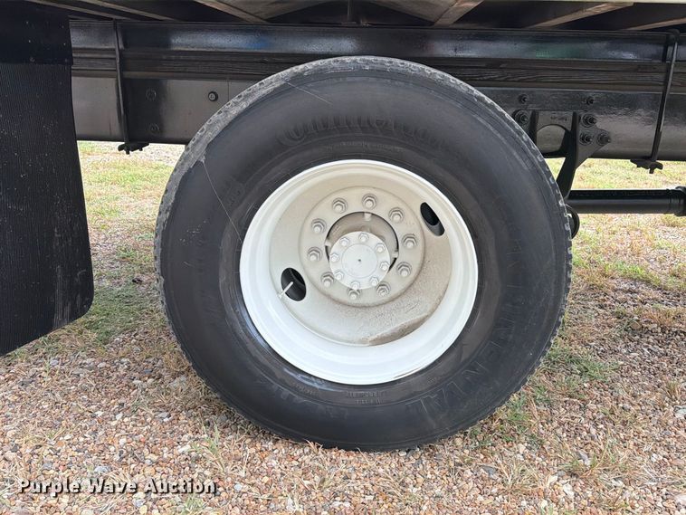 image for item EA7383 2019 International DuraStar 4300 refrigerated truck