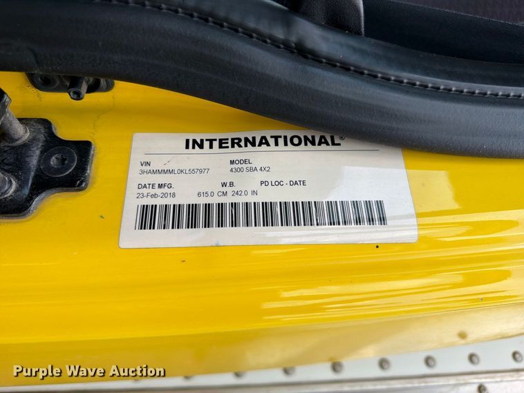 image for item EA7383 2019 International DuraStar 4300 refrigerated truck
