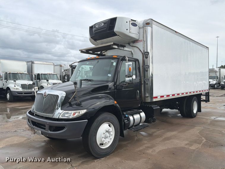 image for item EA7384 2020 International MV607 refrigerated truck