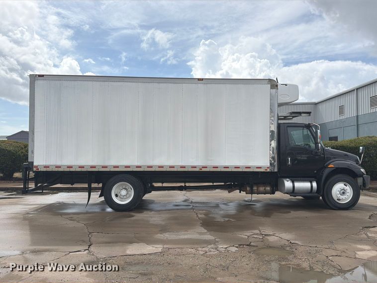 image for item EA7384 2020 International MV607 refrigerated truck