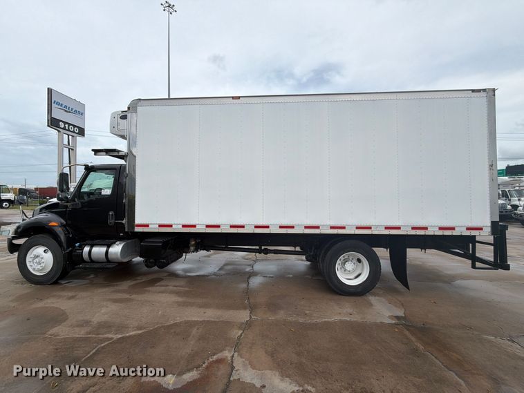 image for item EA7384 2020 International MV607 refrigerated truck