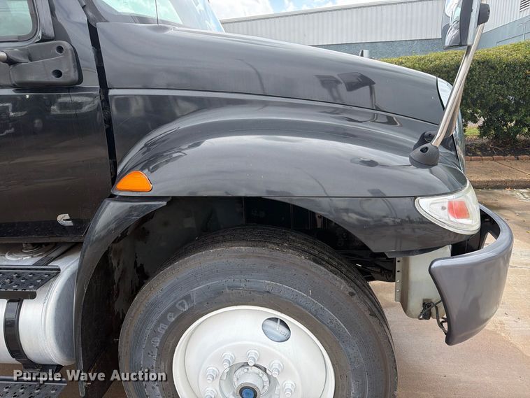 image for item EA7384 2020 International MV607 refrigerated truck