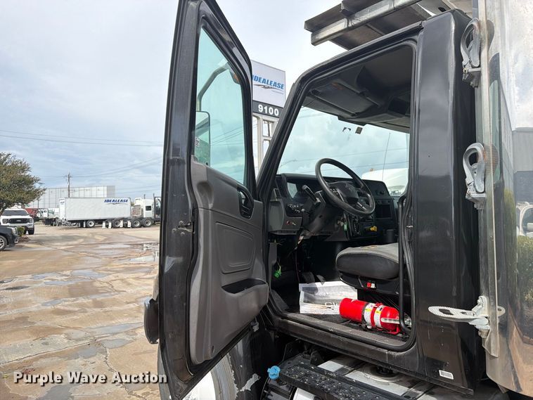 image for item EA7384 2020 International MV607 refrigerated truck