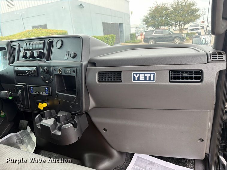 image for item EA7384 2020 International MV607 refrigerated truck