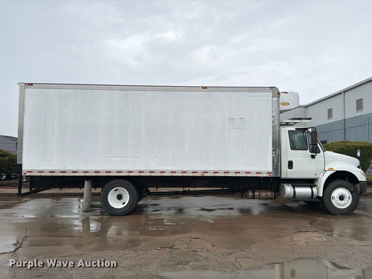 image for item EA7385 2019 International DuraStar 4300 refrigerated truck