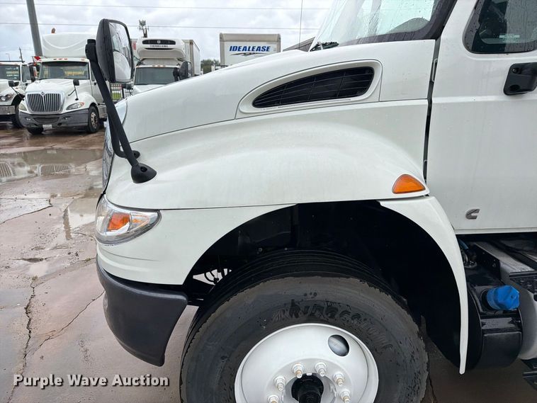 image for item EA7385 2019 International DuraStar 4300 refrigerated truck