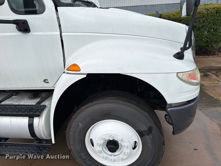 image for item EA7385 2019 International DuraStar 4300 refrigerated truck