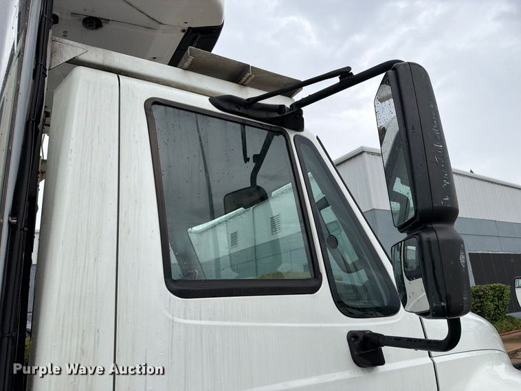 image for item EA7385 2019 International DuraStar 4300 refrigerated truck