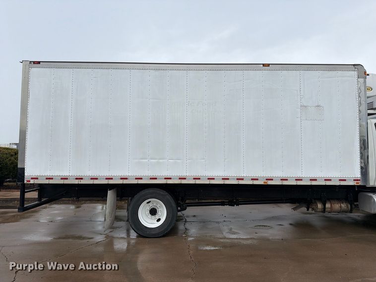 image for item EA7385 2019 International DuraStar 4300 refrigerated truck