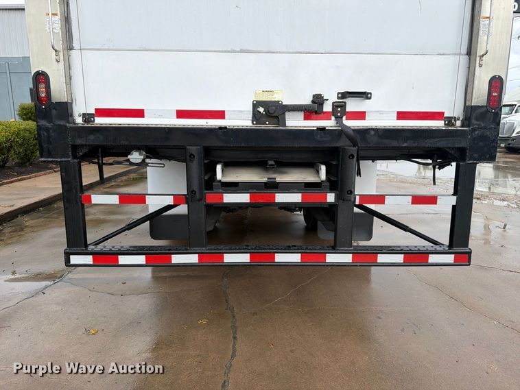 image for item EA7385 2019 International DuraStar 4300 refrigerated truck