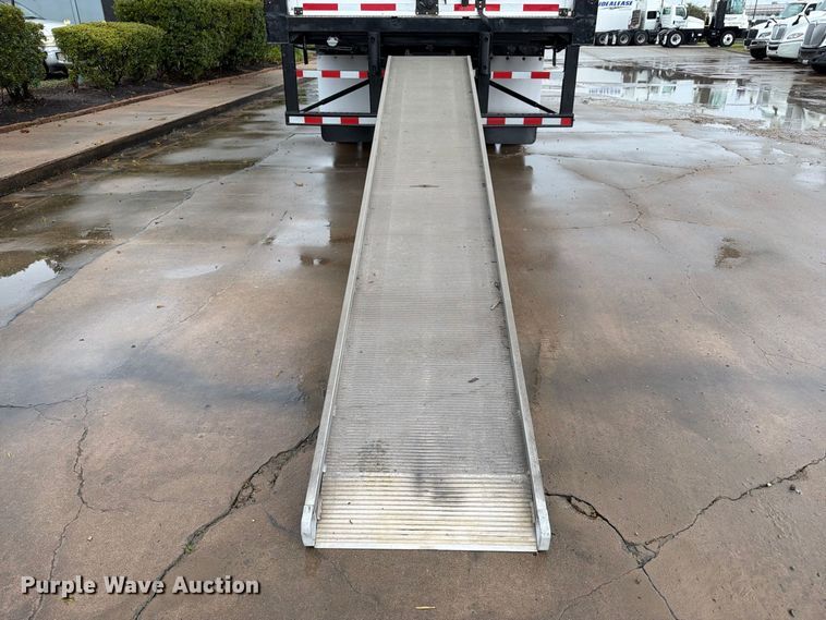 image for item EA7385 2019 International DuraStar 4300 refrigerated truck