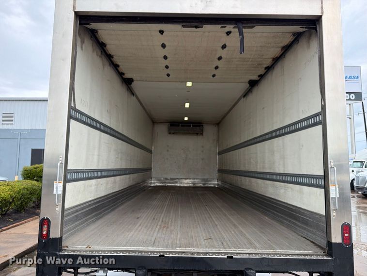 image for item EA7385 2019 International DuraStar 4300 refrigerated truck