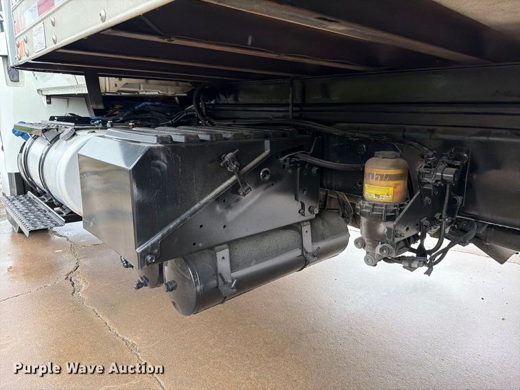 image for item EA7385 2019 International DuraStar 4300 refrigerated truck