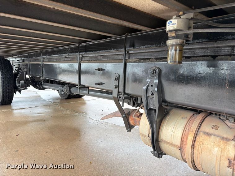 image for item EA7385 2019 International DuraStar 4300 refrigerated truck