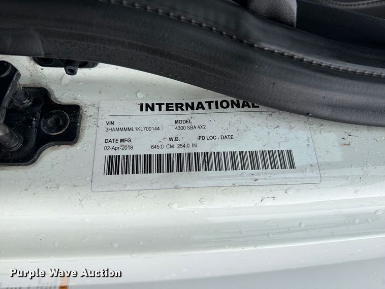 image for item EA7385 2019 International DuraStar 4300 refrigerated truck