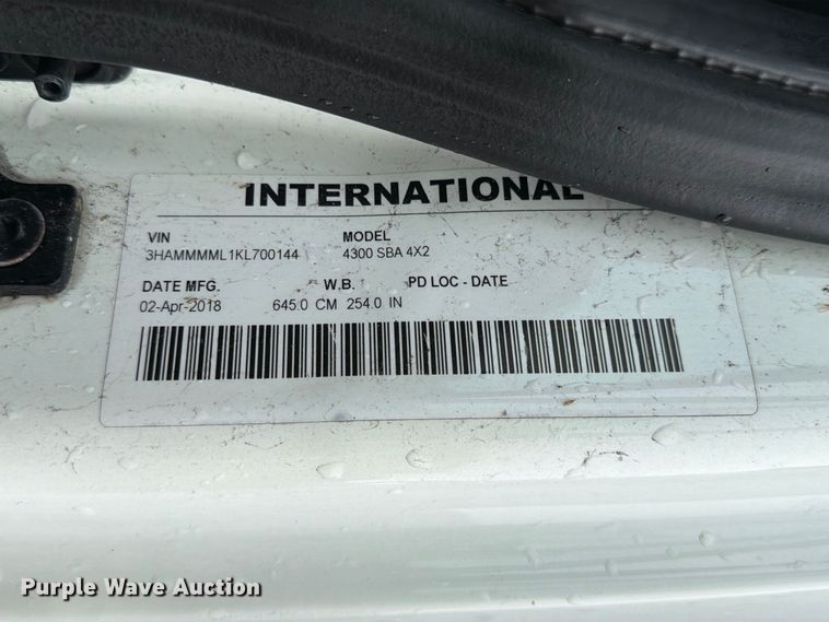 image for item EA7385 2019 International DuraStar 4300 refrigerated truck