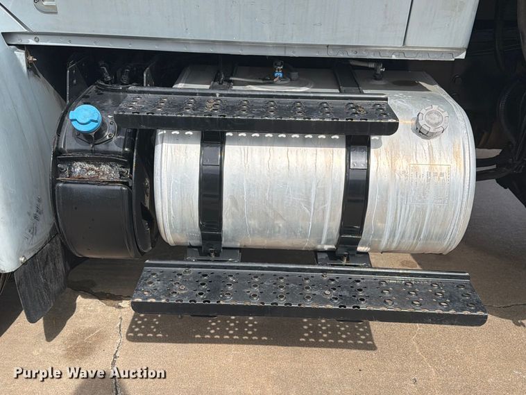 image for item EA7386 2020 International MV607 refrigerated truck