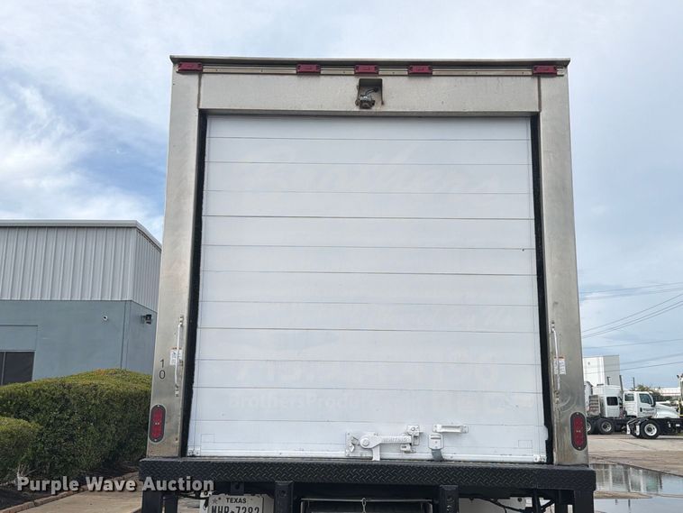 image for item EA7386 2020 International MV607 refrigerated truck