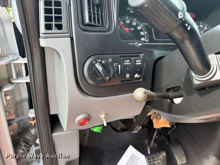image for item EA7386 2020 International MV607 refrigerated truck