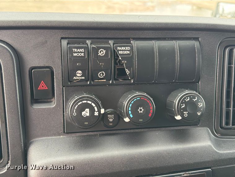 image for item EA7386 2020 International MV607 refrigerated truck